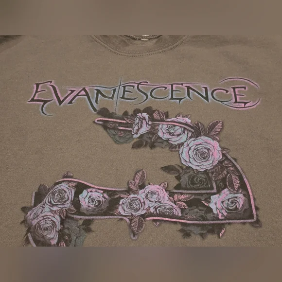 Evanescence Band Gray Purple Floral Logo Crewneck Sweatshirt Size Small EUC - Picture 2 of 4